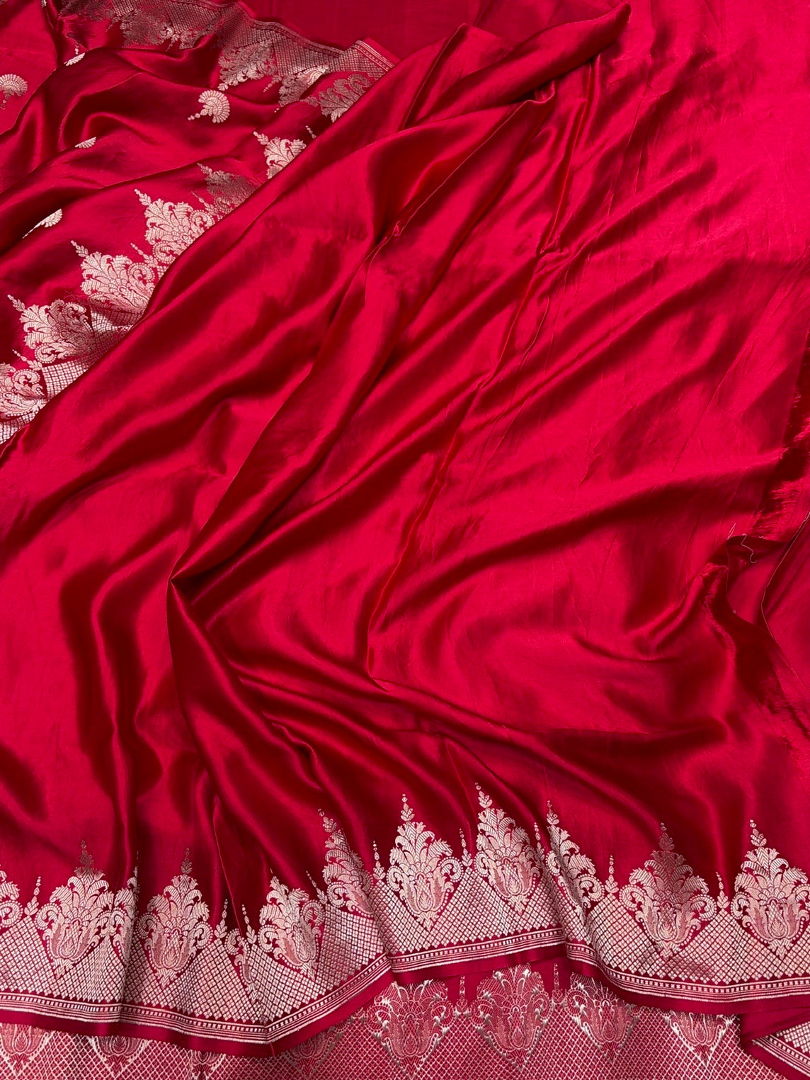 Red Handwoven Pure Mashru Banarasi Satin Silk Saree – Kadwa Weave | Authentic Banaras Handloom