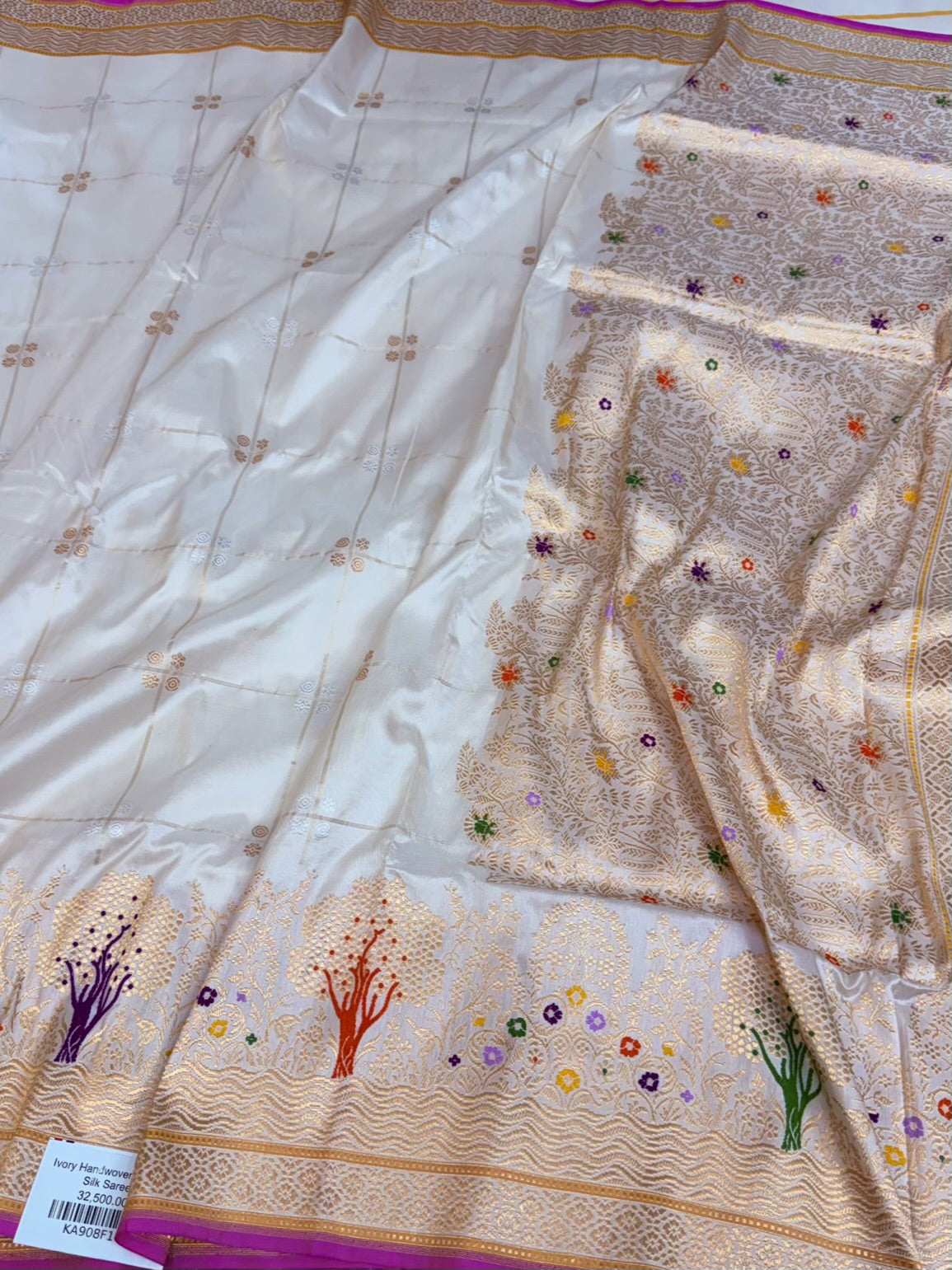 Ivory Handwoven Pure Banarasi Katan Silk Saree