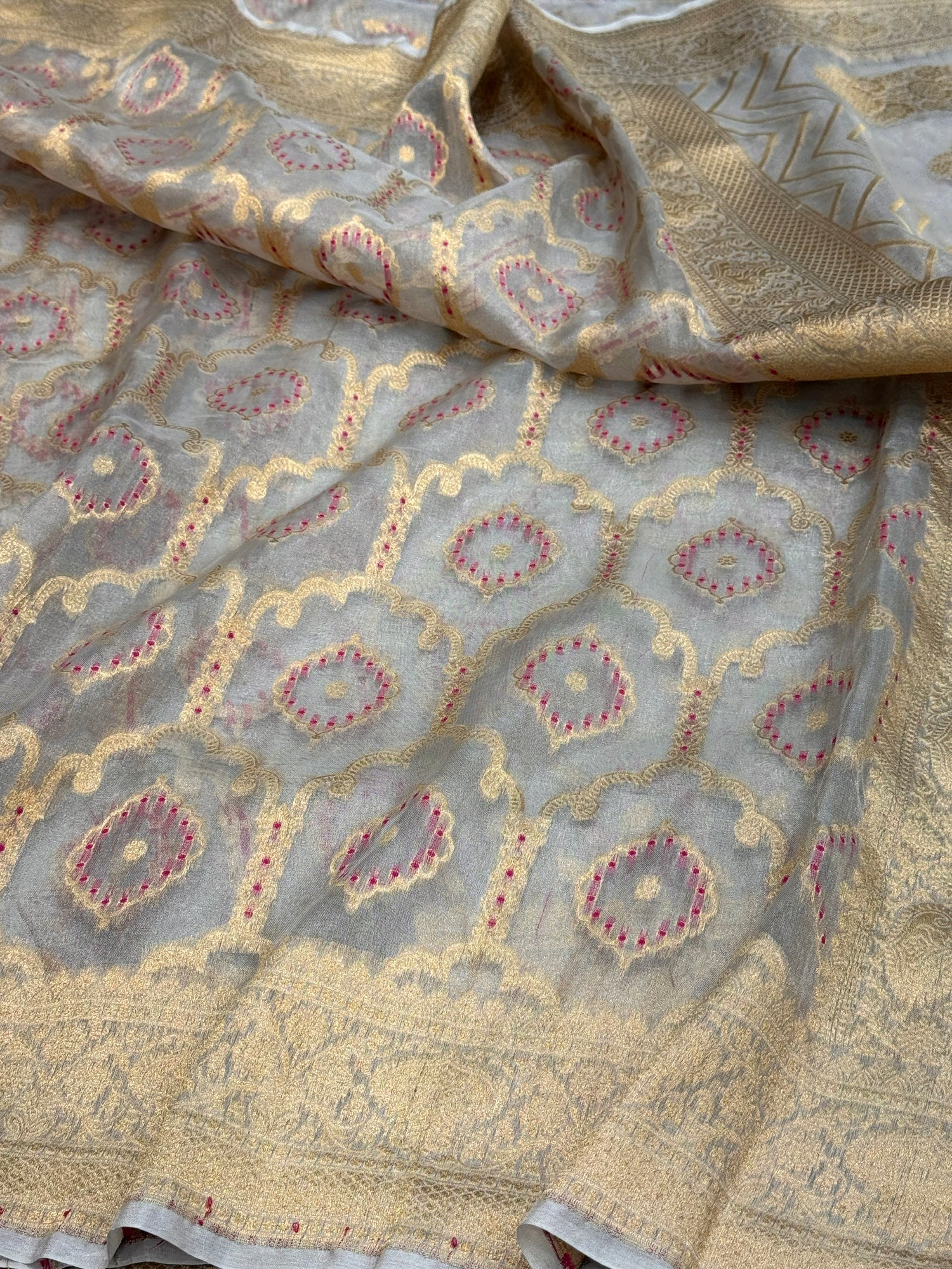 Champagne Gold Pure Banarasi Tissue Silk Saree | Pure Kora Tissue | Cutwork Technique | Lightweight Banarasi Saree