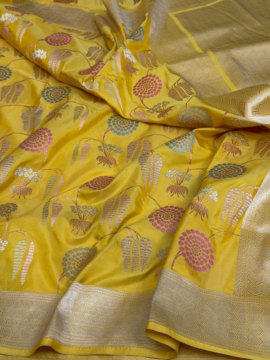 Yellow Handwoven Pure Banarasi Silk Saree in Kadwa Weave