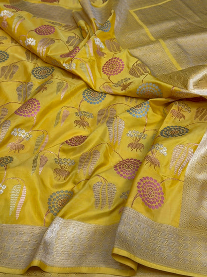 Yellow Handwoven Pure Banarasi Silk Saree in Kadwa Weave