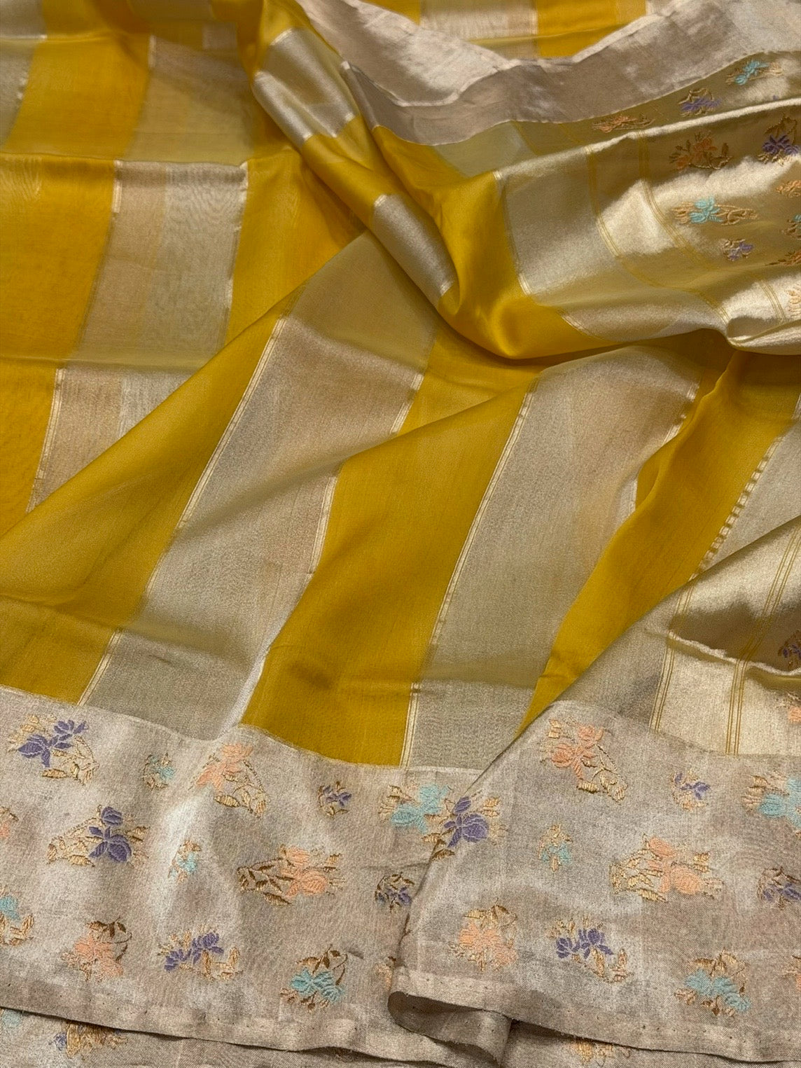 Yellow Handwoven Pure Banarasi Organza Silk Saree