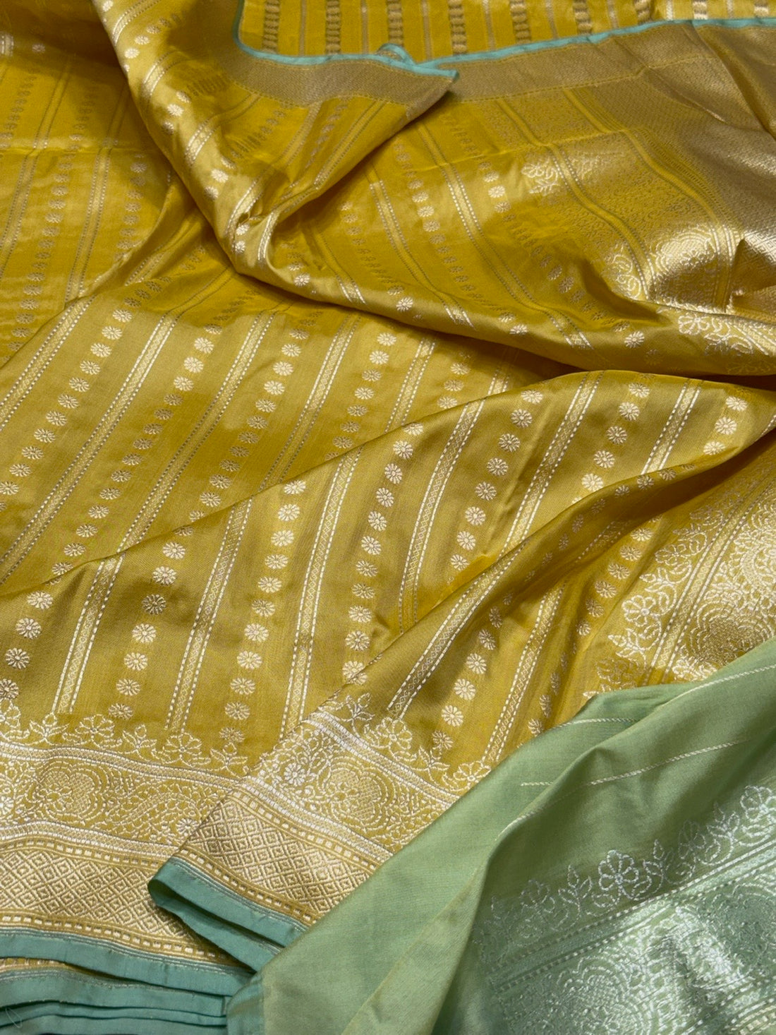 Yellow Handwoven Pure Banarasi Silk Saree