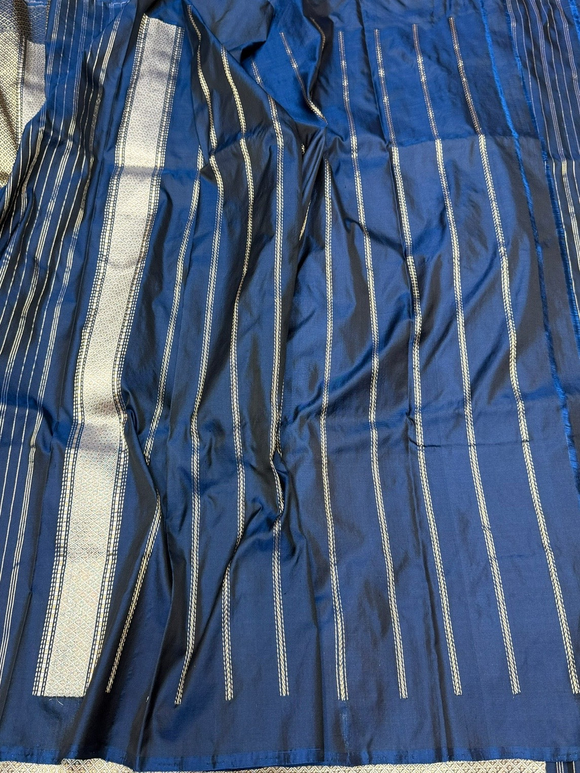 Navy Blue Handwoven Pure Banarasi Ektara Silk Saree – Kadwa Iktara Weave, Pure Mulberry Silk