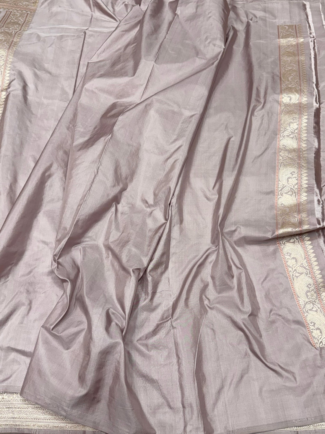 Lilac Handwoven Pure Banarasi Silk Saree – Kadwa Weave in 100% Katan Mulberry Silk