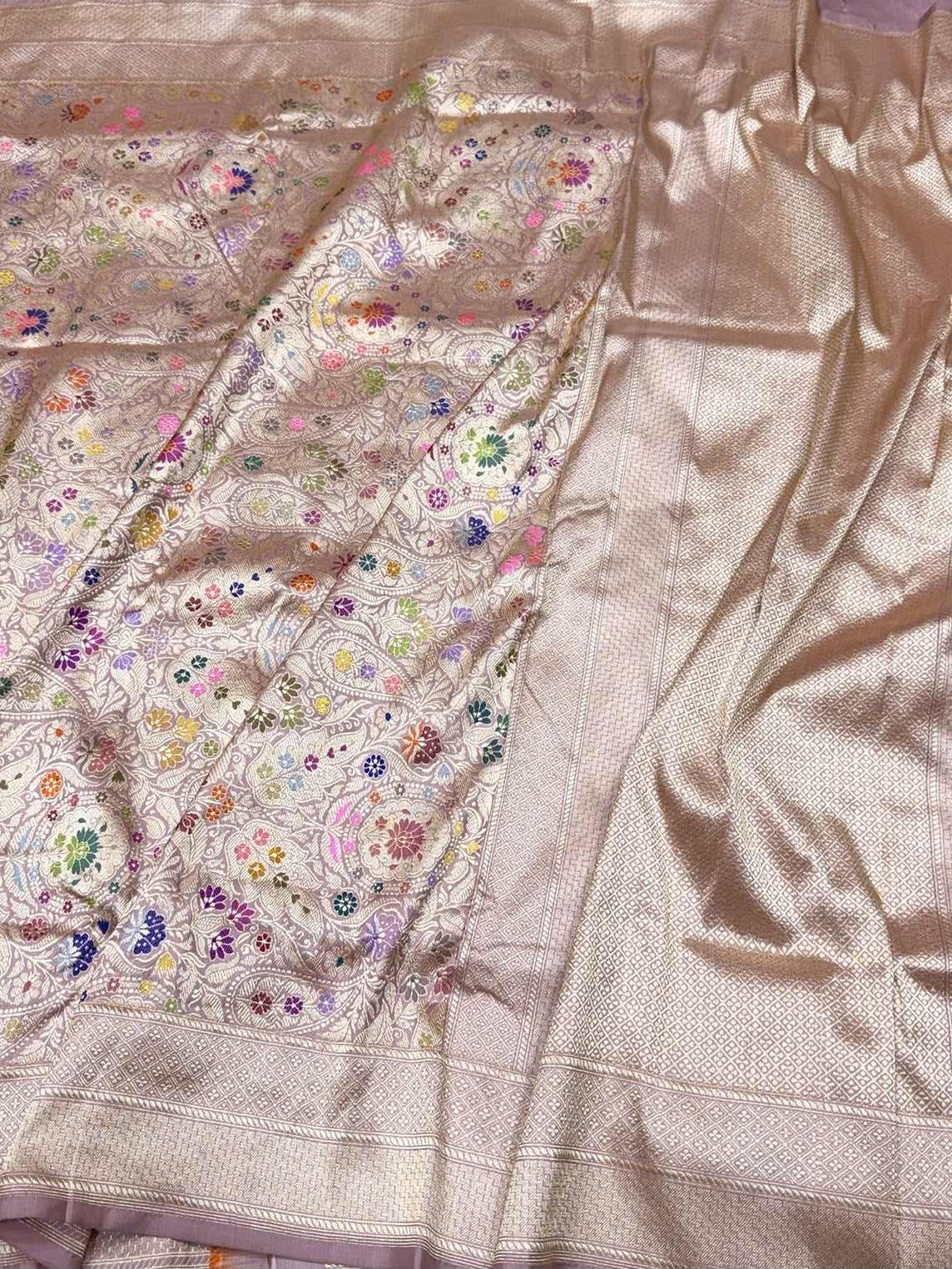Lilac Handwoven Kimkhab Banarasi Pure Silk Brocade Sareee