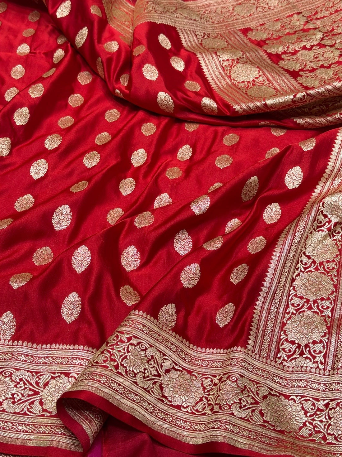 Red Handwoven Vintage Pure Banarasi Satin Silk Saree