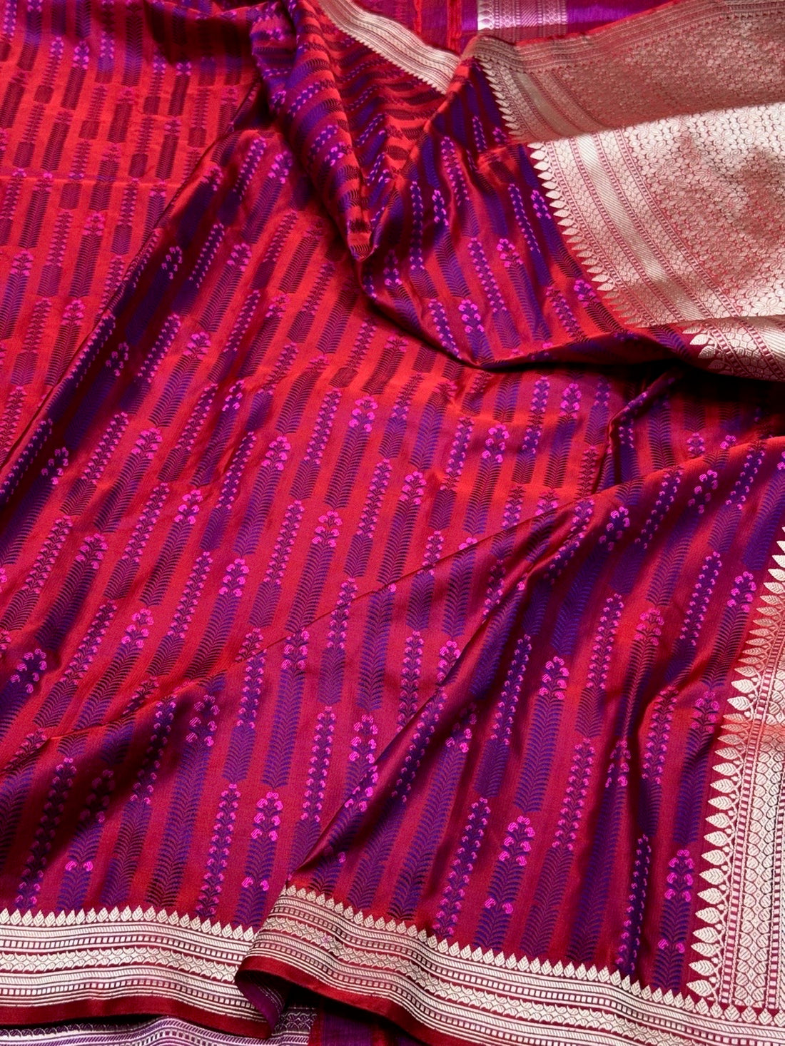 Red Handwoven Pure Banarasi Satin Silk Saree