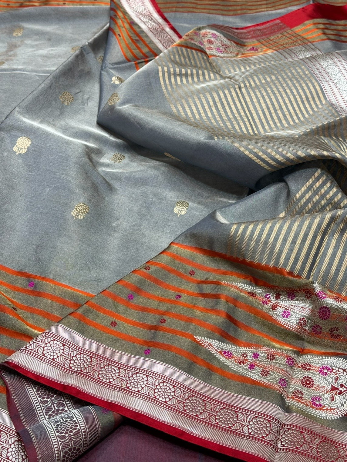 Grey Handwoven Pure Banarasi Ektara Tissue Saree | Lightweight Kadwa Katan Silk