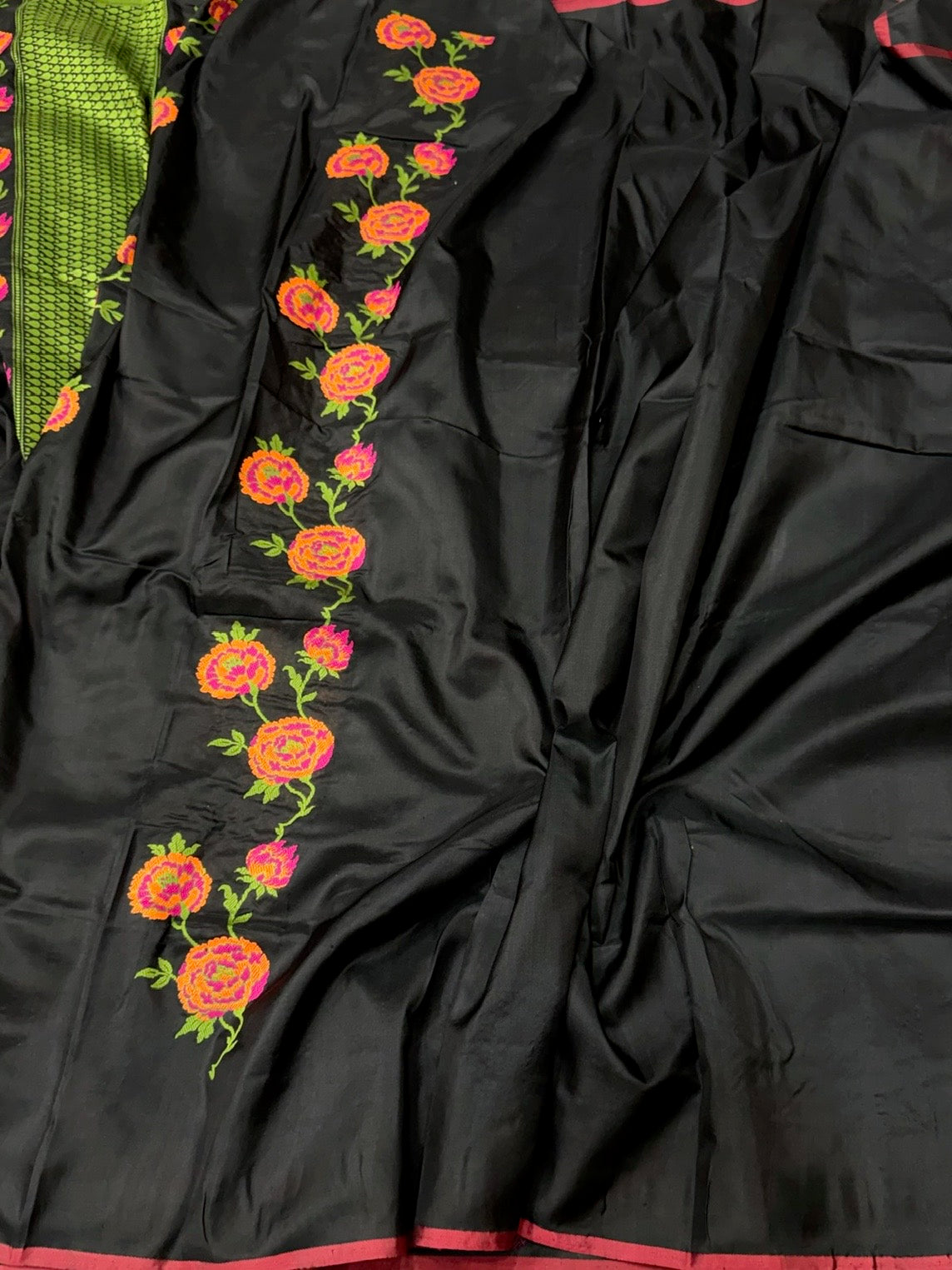 Black Handwoven Pure Banarasi Silk Saree