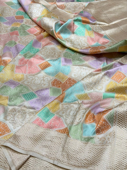 Ivory Handwoven Pure Banarasi Rangkaat Saree