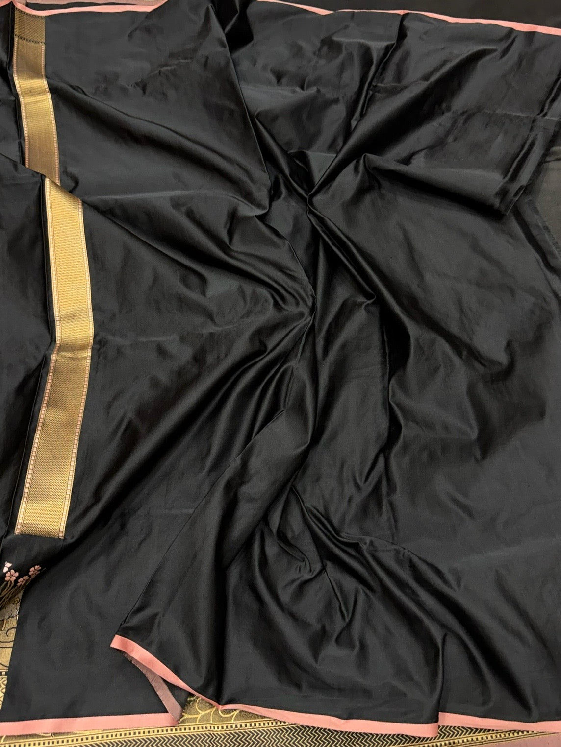 Black Handwoven Pure Banarasi Satin Silk Saree