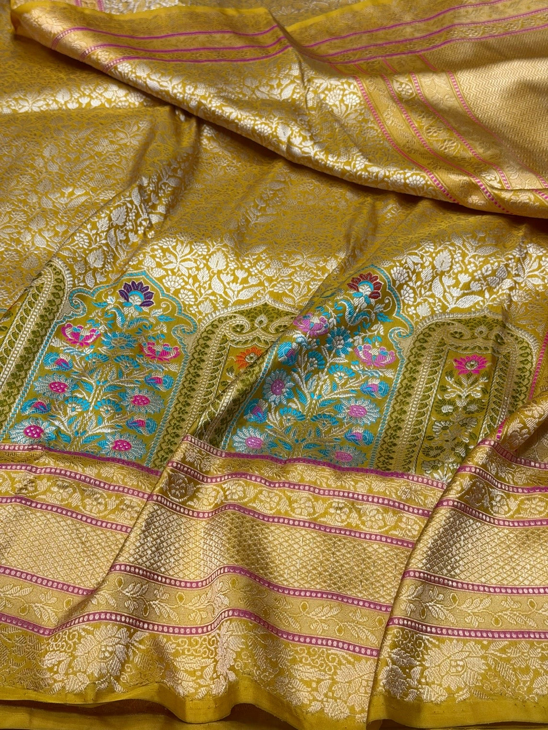 Yellow Handwoven Pure Banarasi Silk Saree