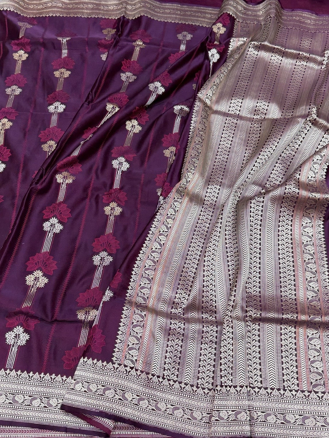 Majenta Handwoven Pure Banarasi Satin Tanchoi Silk Saree