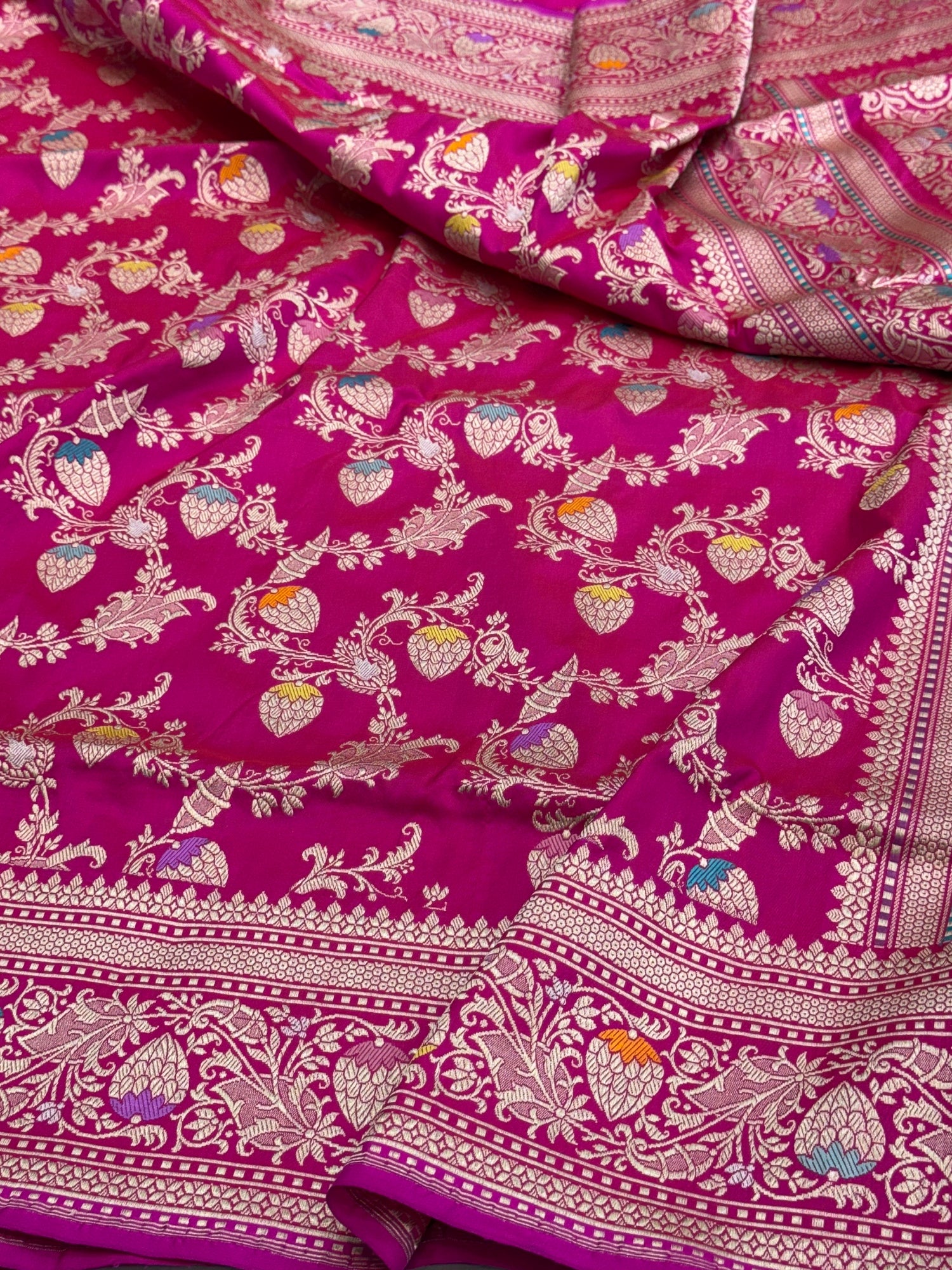 Rani Pink Handwoven Pure Banarasi Silk Saree