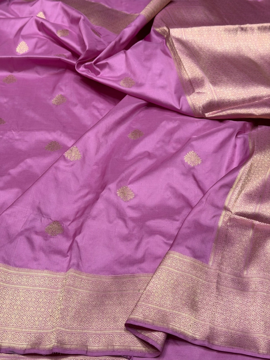 Pastel Pink Handwoven Pure Banarasi Silk Saree – Katan Silk, Kadwa Weave &amp; Traditional Craftsmanship