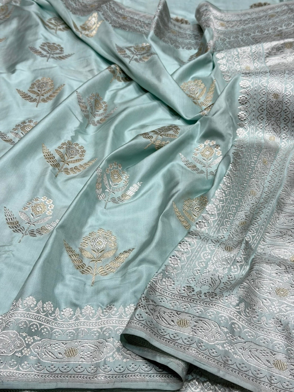 Powder Blue Handwoven Pure Banarasi Ektara Silk Saree | Kadwa Weave | Pure Mulberry Ektara Silk | Handloom Banarasi Saree