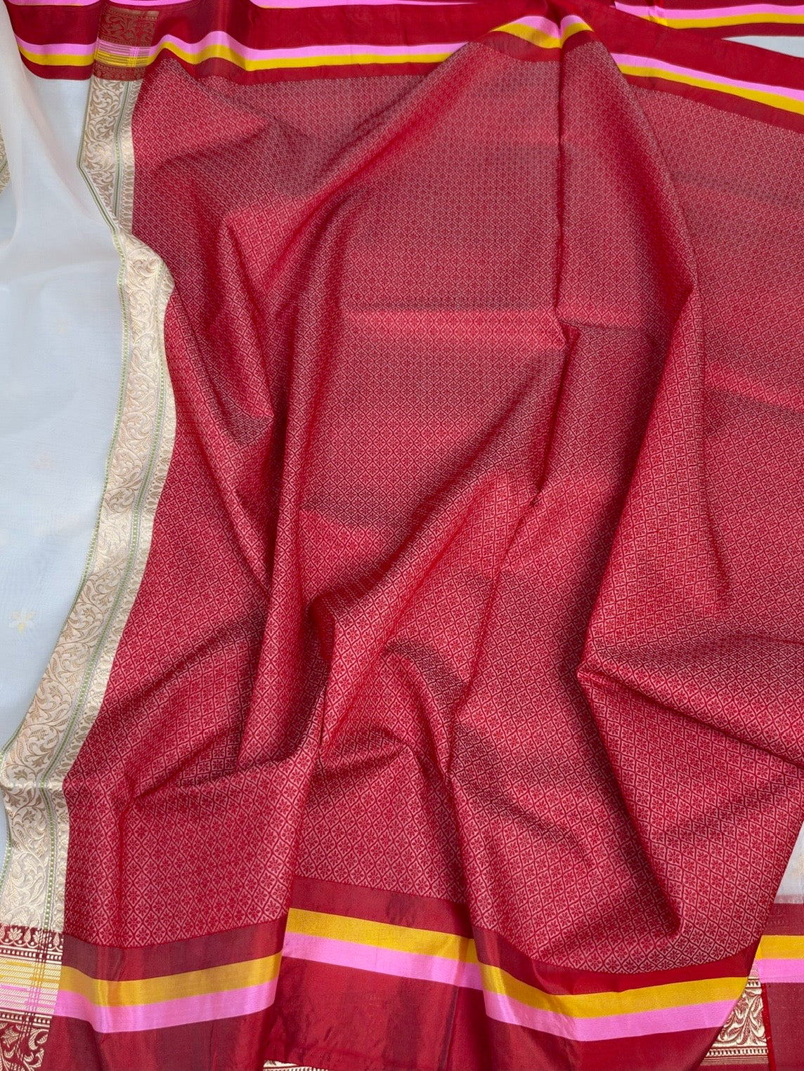 White/Red Handwoven Pure Banarasi Organza Silk Saree