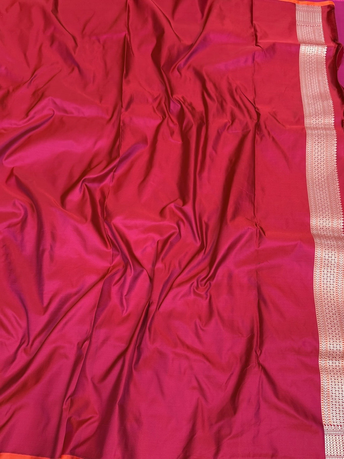 Red Handwoven Pure Banarasi Satin Tanchoi Silk Saree