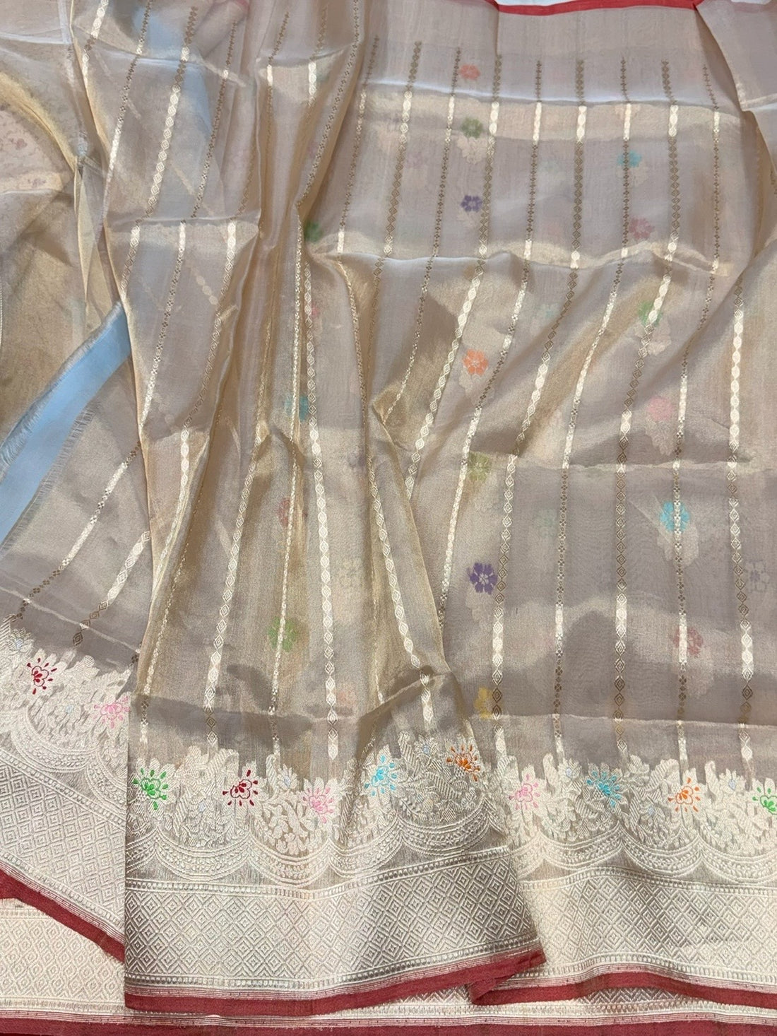 Champagne Gold Handwoven Pure Banarasi Tissue Saree – Kadwa Weave in Katan Tissue Silk