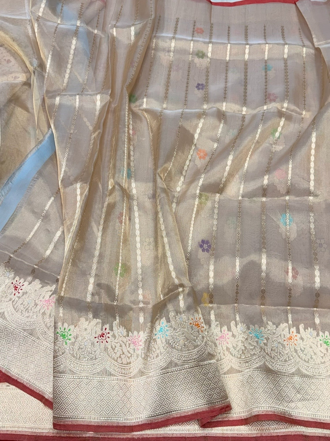 Champagne Gold Handwoven Pure Banarasi Tissue Saree – Kadwa Weave in Katan Tissue Silk