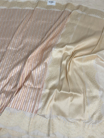 Ivory Handwoven Banarasi Scallop Border Katan Silk Saree – Luxury Kadwa Handloom