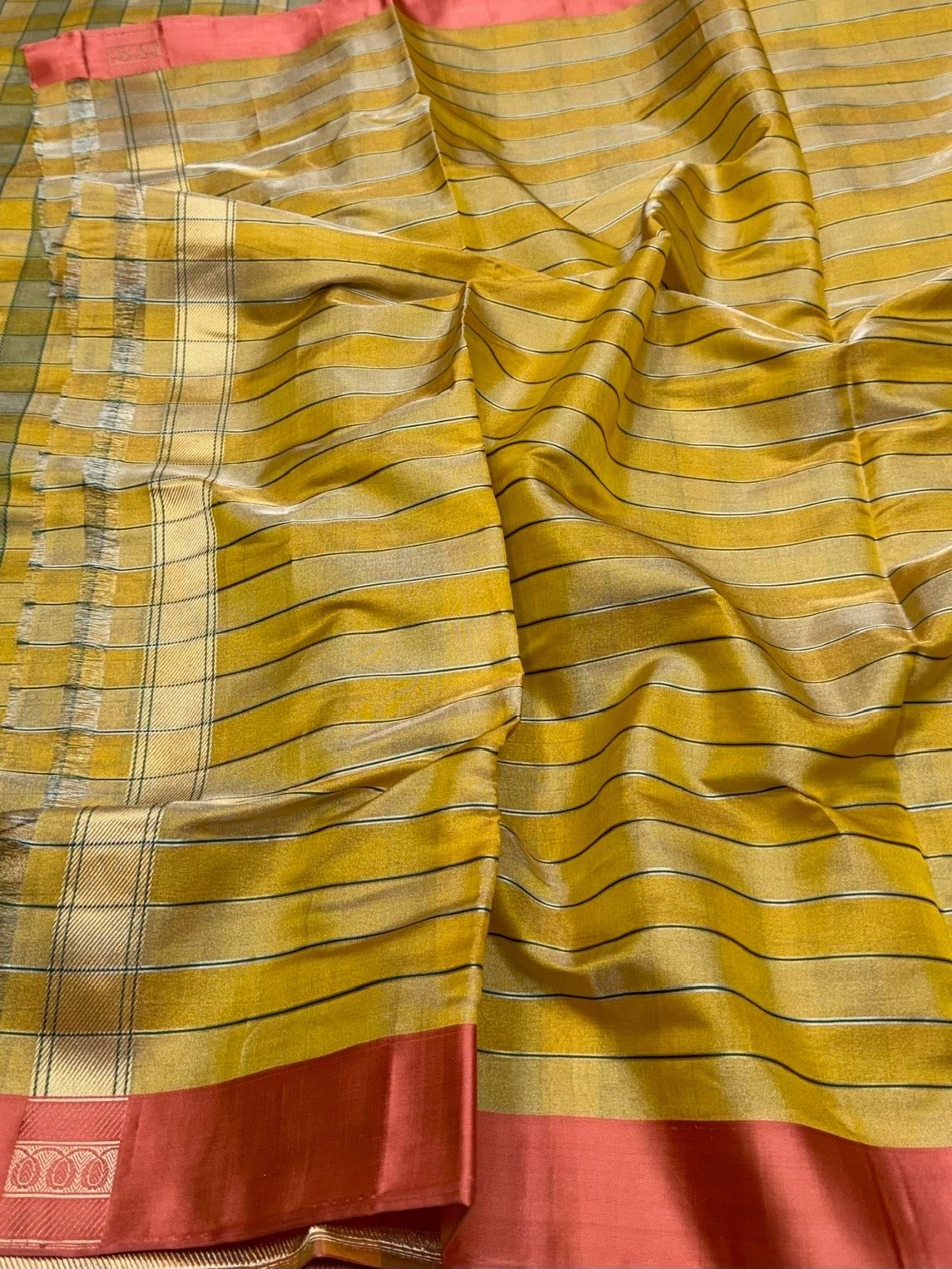Yellow Handwoven Pure Banarasi Tissue Saree