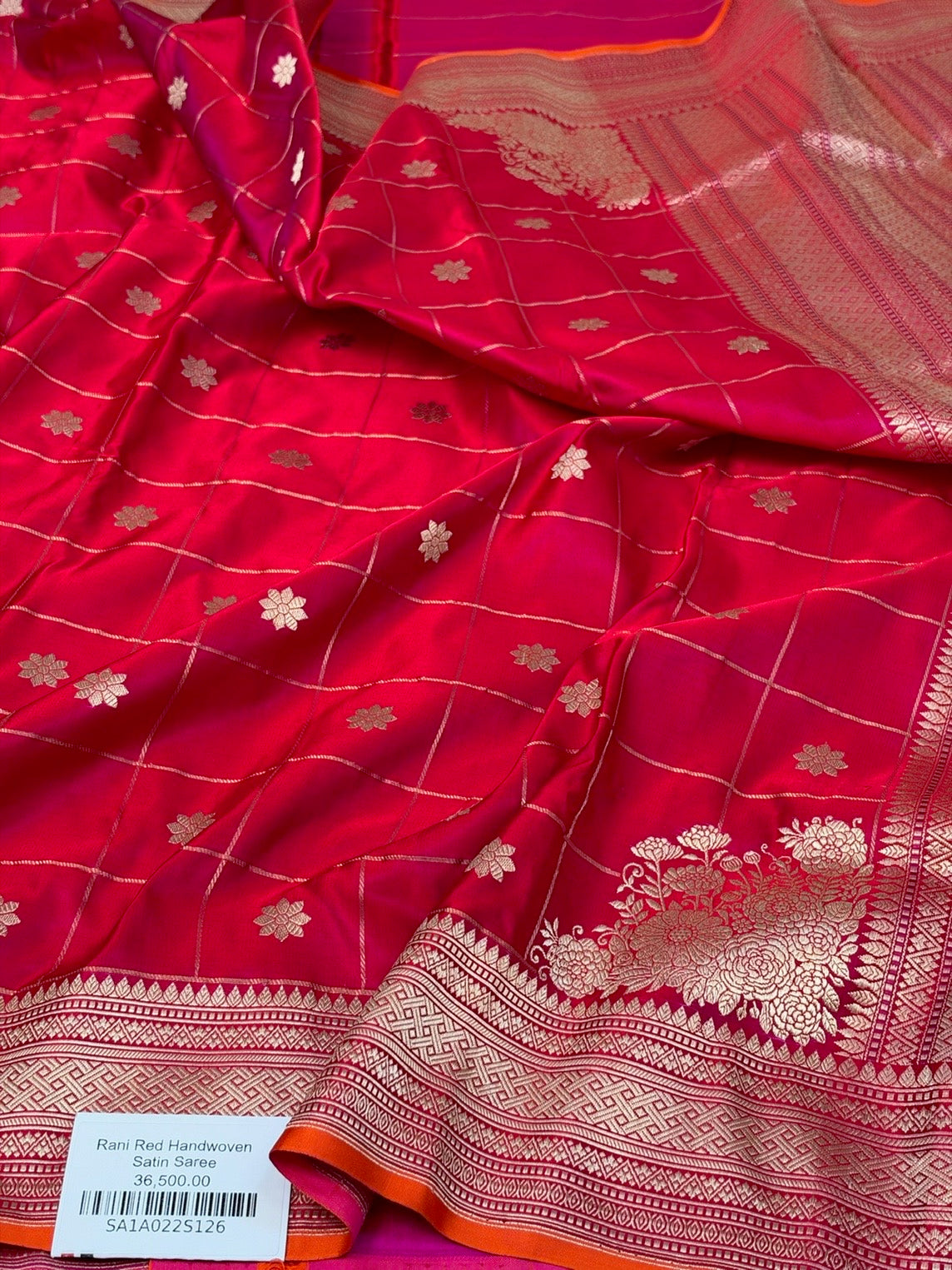 Red Handwoven Pure Banarasi Satin Silk Saree – Luxurious Satin Silk with Kadwa Weave