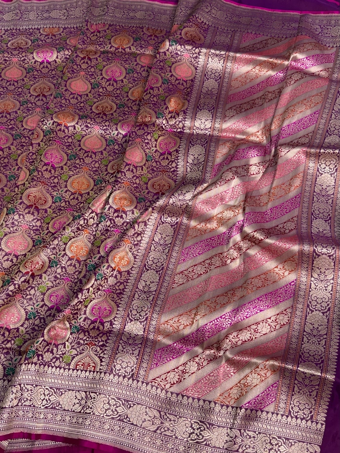 Magenta Handwoven Pure Banarasi Kimkhab Silk Brocade Saree
