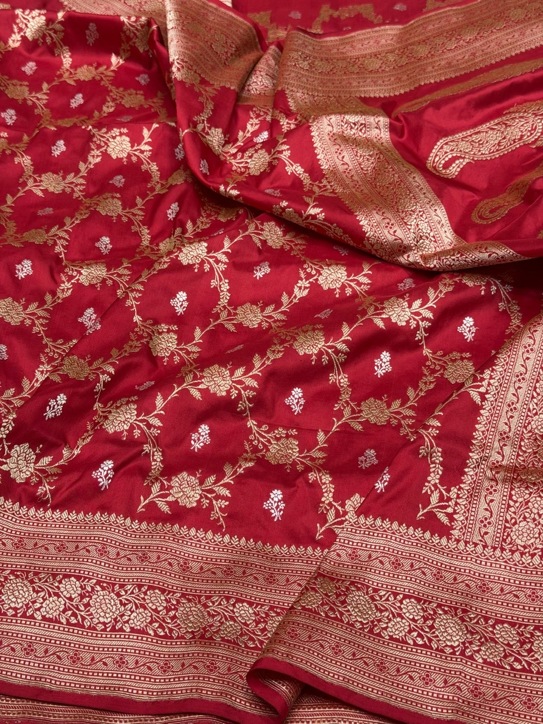 Red Handwoven Pure Banarasi Silk Saree