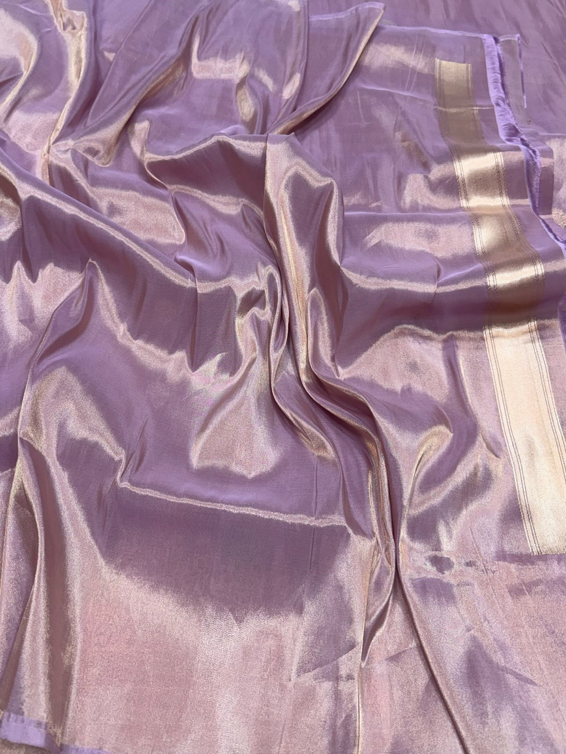 Lavender Handwoven Pure Banarasi Tissue Silk Saree