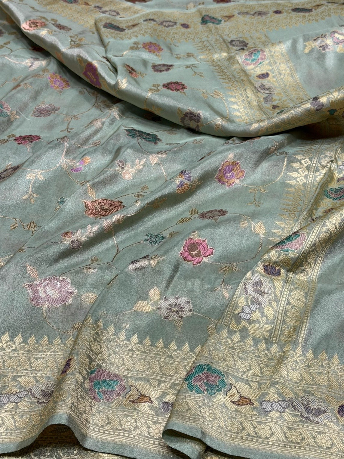 Pastel Mint Green Handwoven Pure Banarasi Ektara Tissue Saree