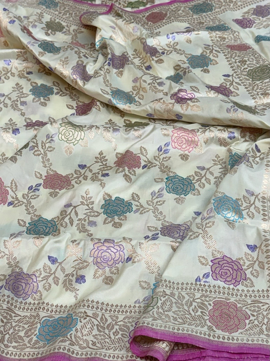 Ivory Handwoven Pure Banarasi Silk Saree
