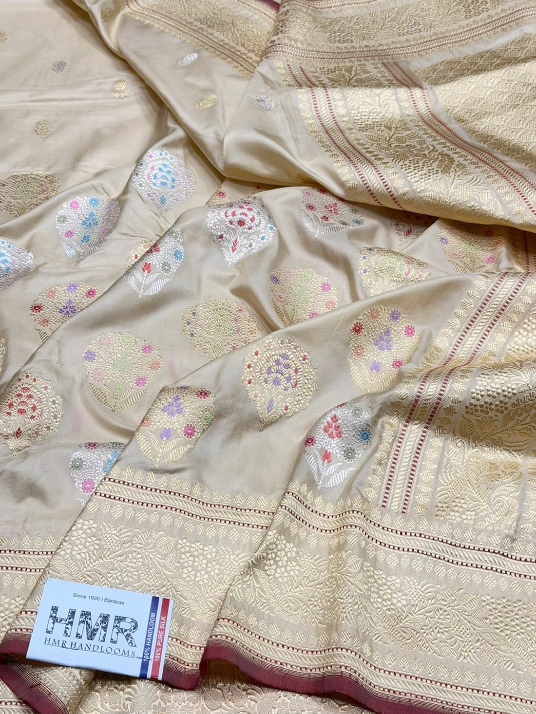 Ivory Handwoven Pure Banarasi Silk Saree in Kadwa Weave – 100% Katan Mulberry Silk