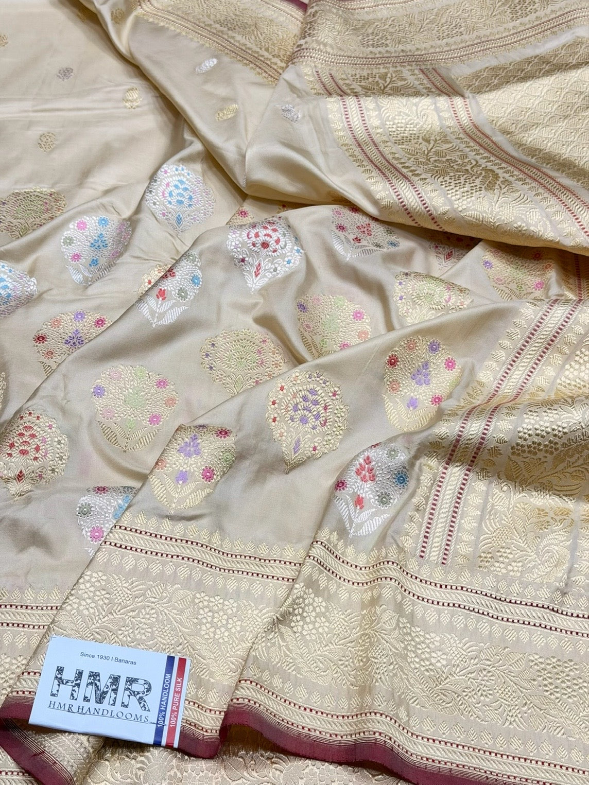 Ivory Handwoven Pure Banarasi Silk Saree in Kadwa Weave – 100% Katan Mulberry Silk