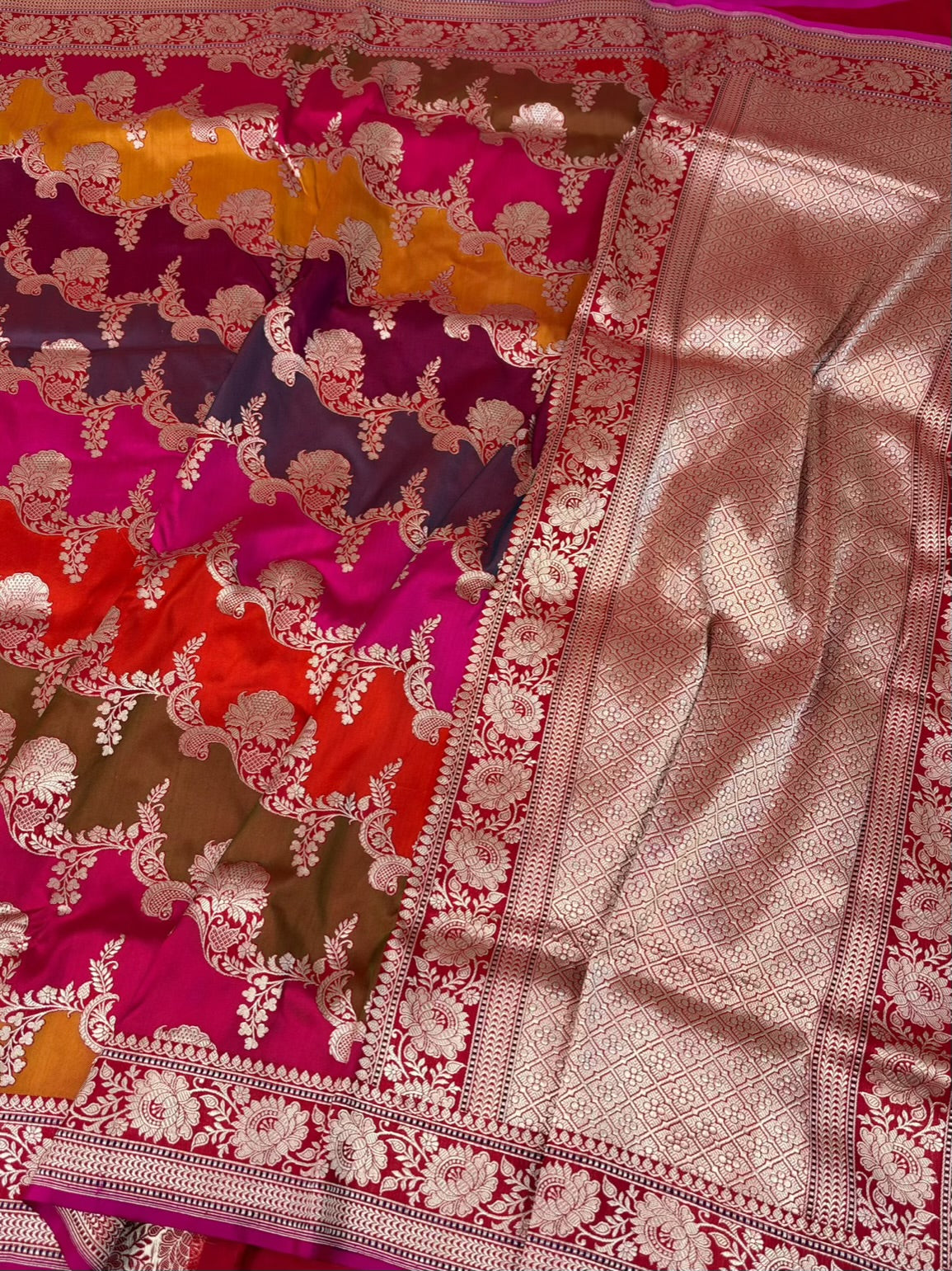 Red Handwoven Pure Banarasi Rangkaat Silk Saree