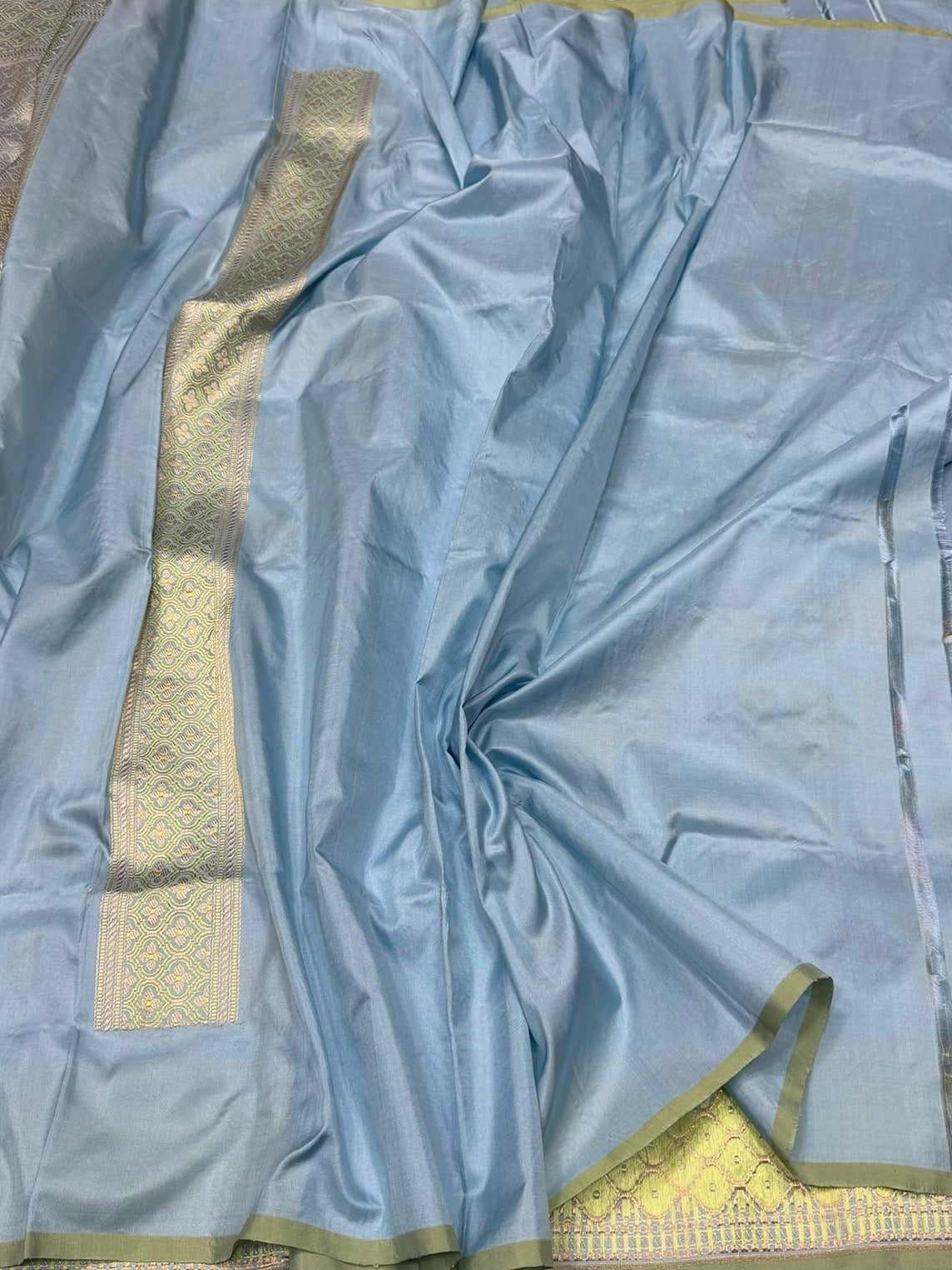 Powder Blue Handwoven Pure Banarasi Ektara Silk Saree – Luxury Kadwa Weave