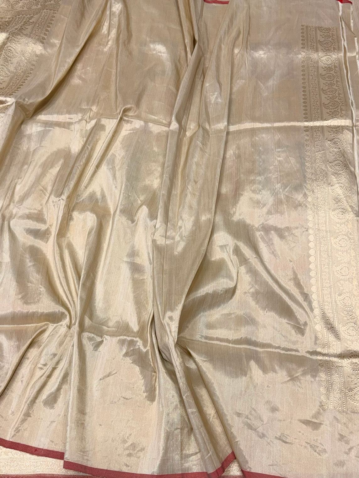 Cream Handwoven Pure Banarasi Tissue Saree