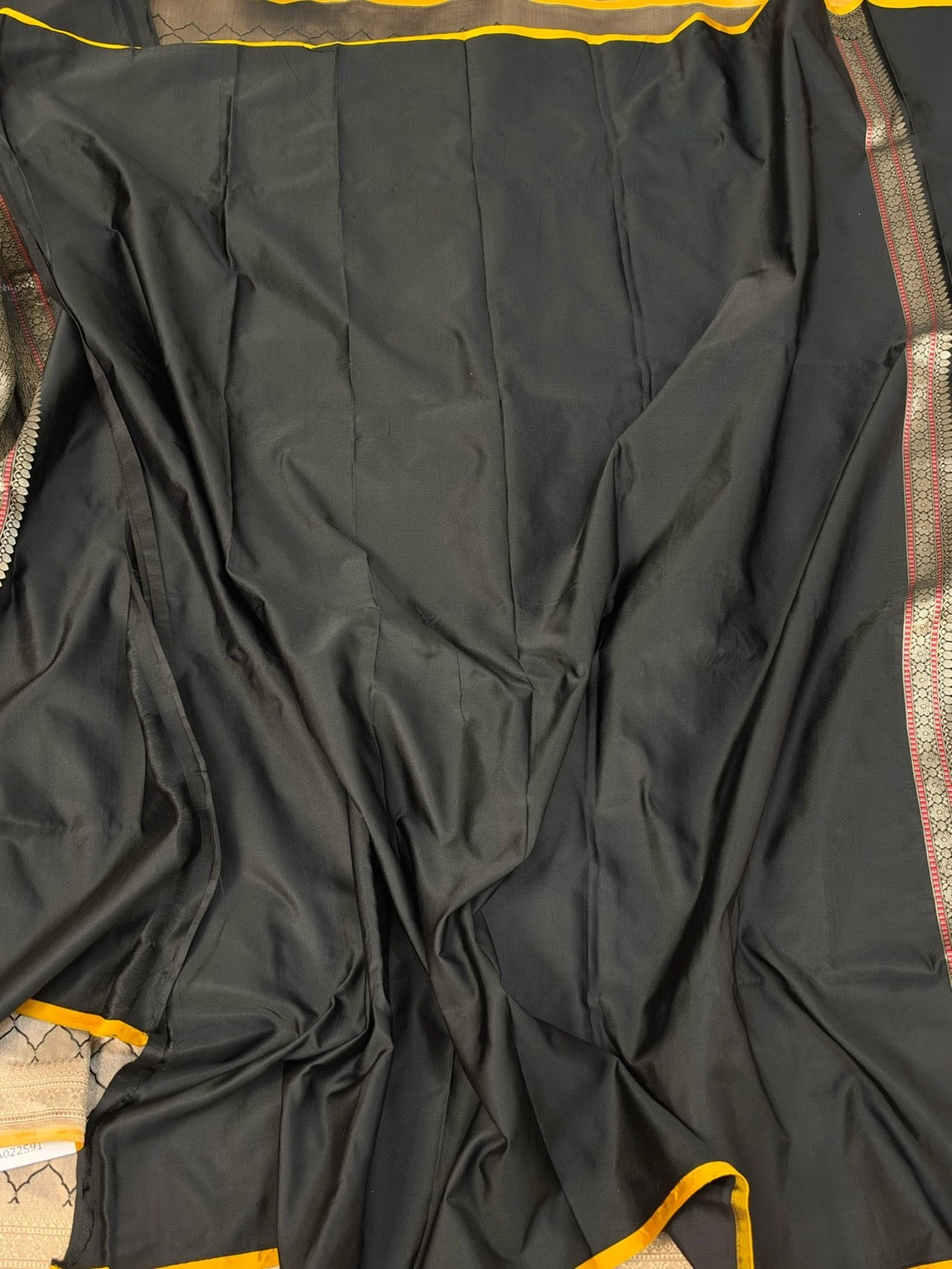 Black Handwoven Pure Banarasi Satin Tanchoi Silk Saree
