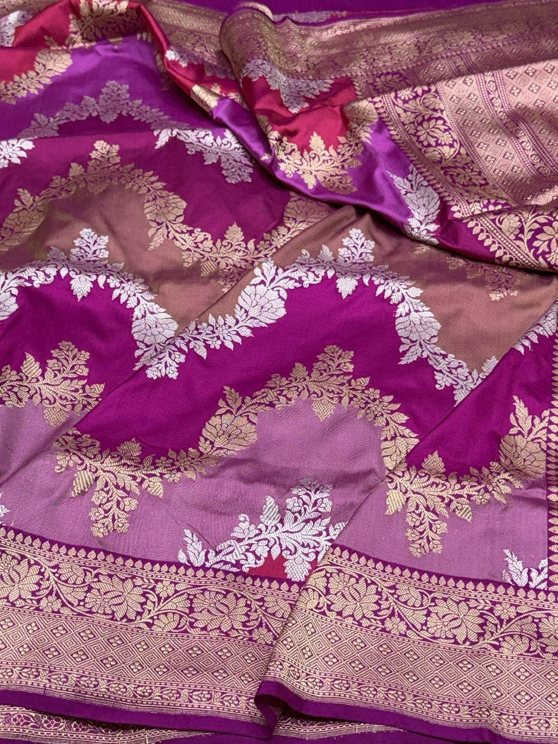 Purple Handwoven Pure Banarasi Rangkaat Silk Saree