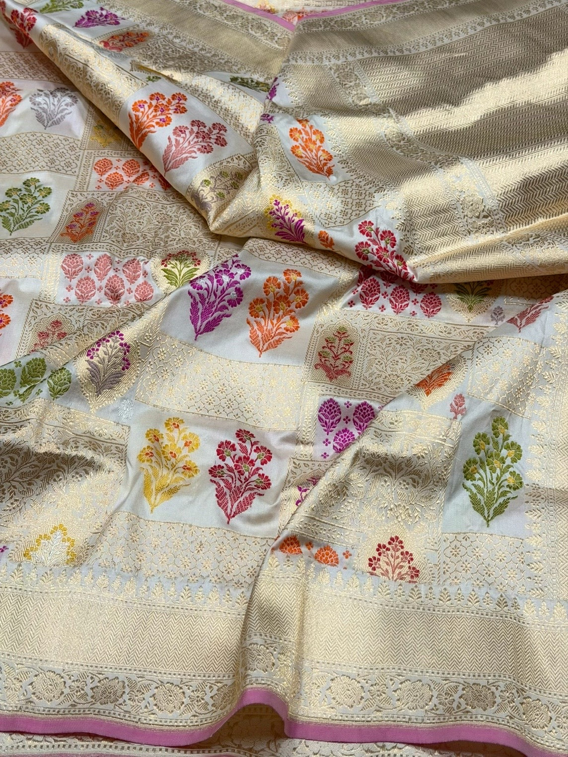 Ivory Handwoven Pure Banarasi Silk Saree