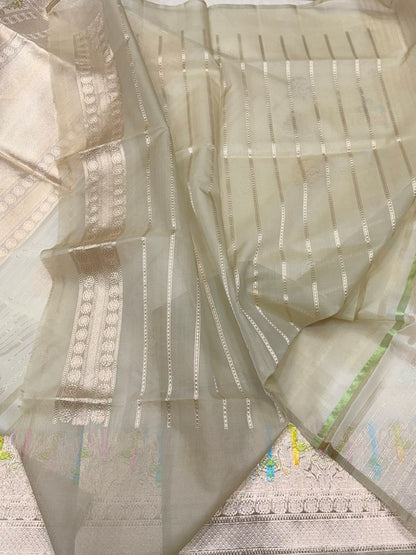 Ivory Handwoven Pure Banarasi Organza Silk Saree – Kadwa Weave in Kora Mulberry Silk