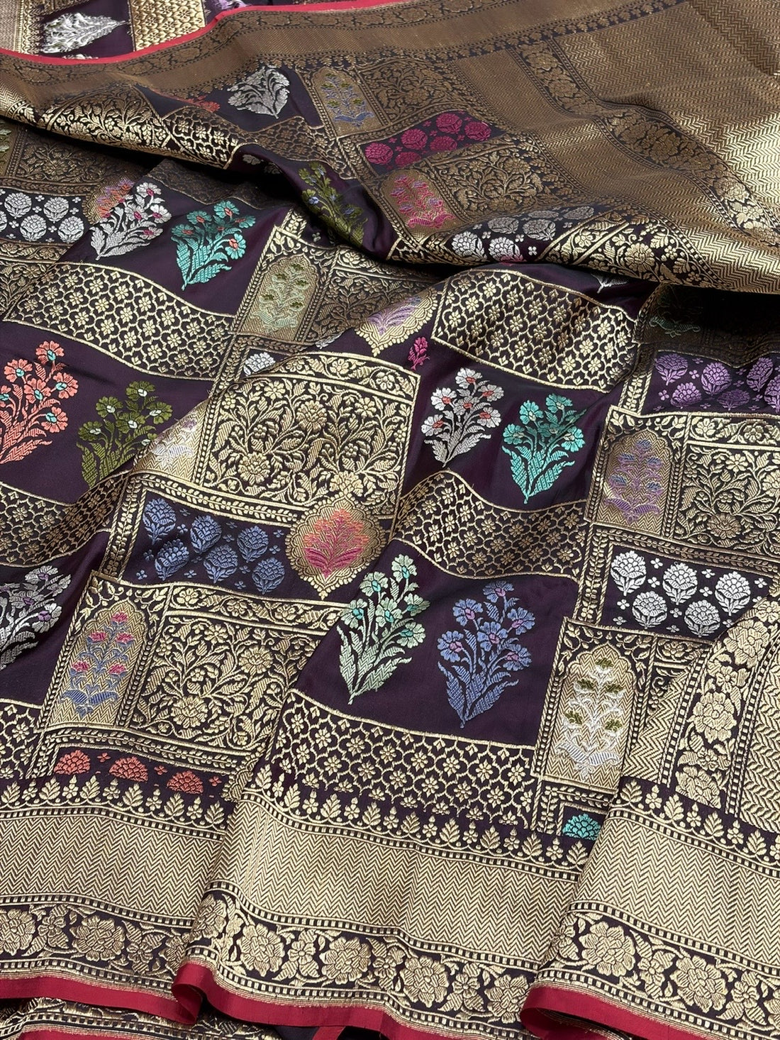 Wine Handwoven Pure Banarasi Rangkaat Silk Saree