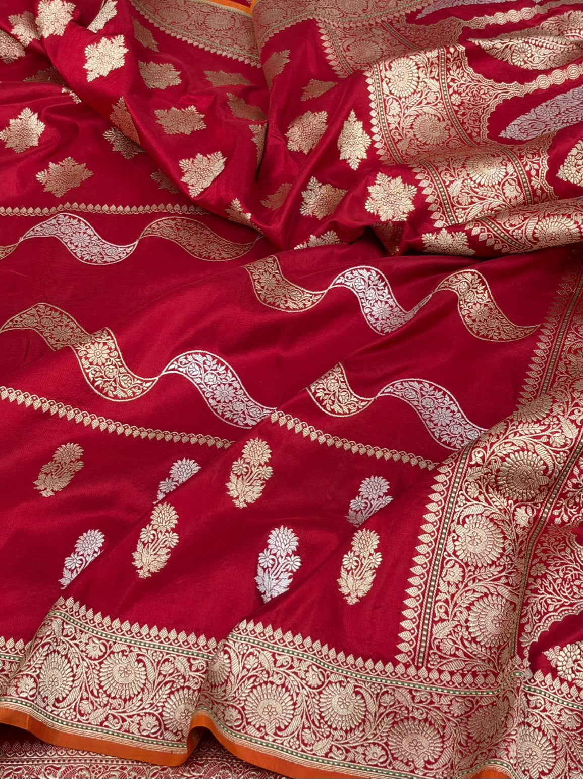 Red Handwoven Pure Banarasi Katan Silk Saree