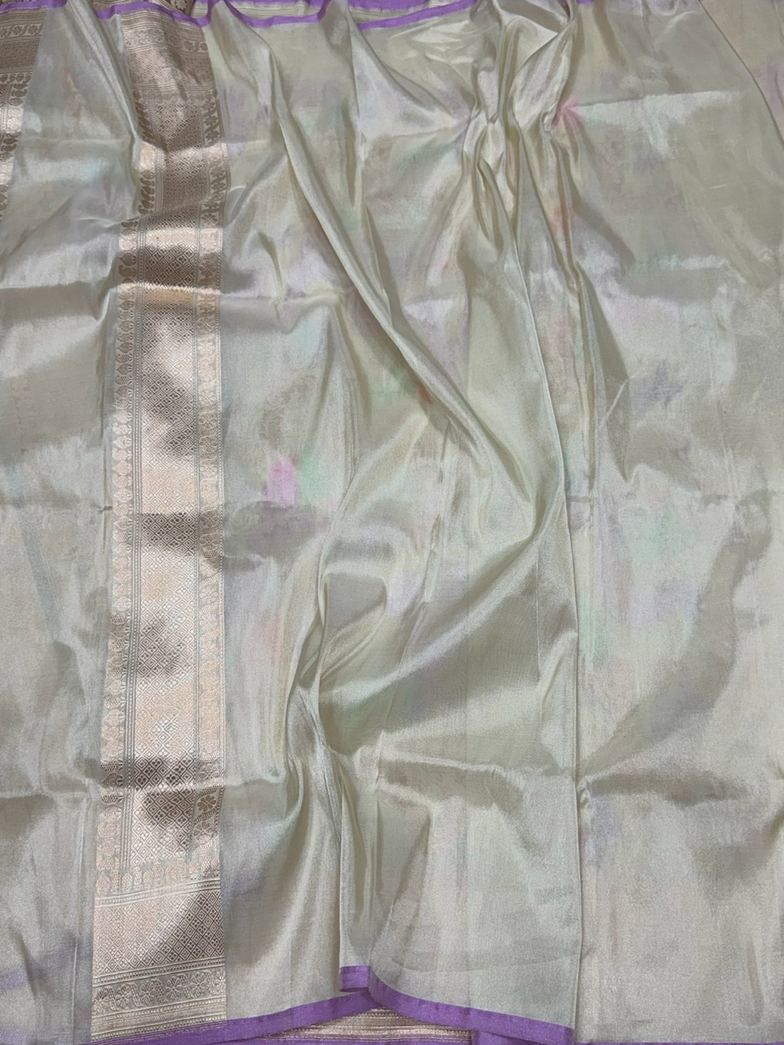 Ivory Handwoven Pure Banarasi Tissue Saree