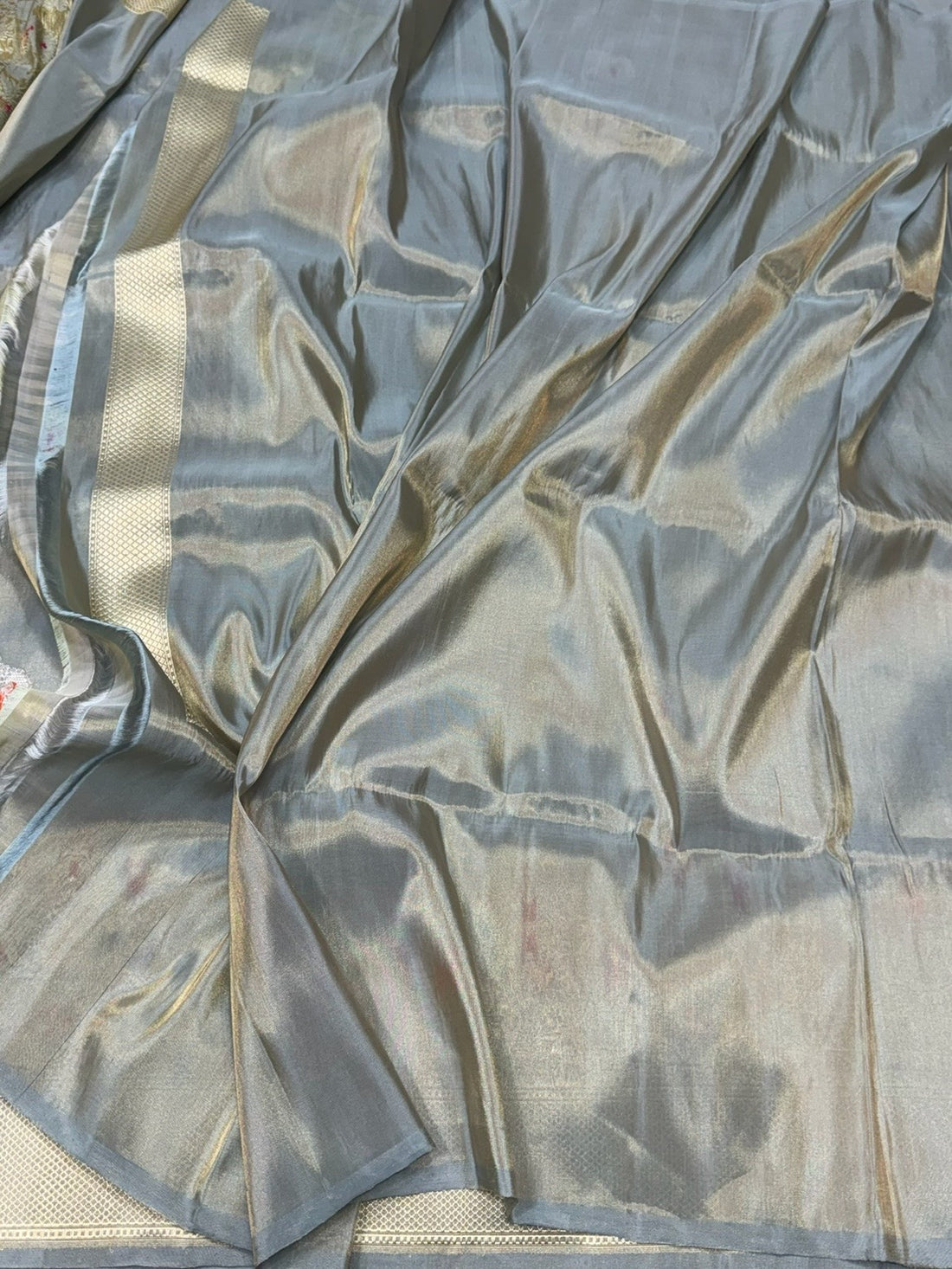 Ash Grey Handwoven Pure Banarasi Tissue Saree