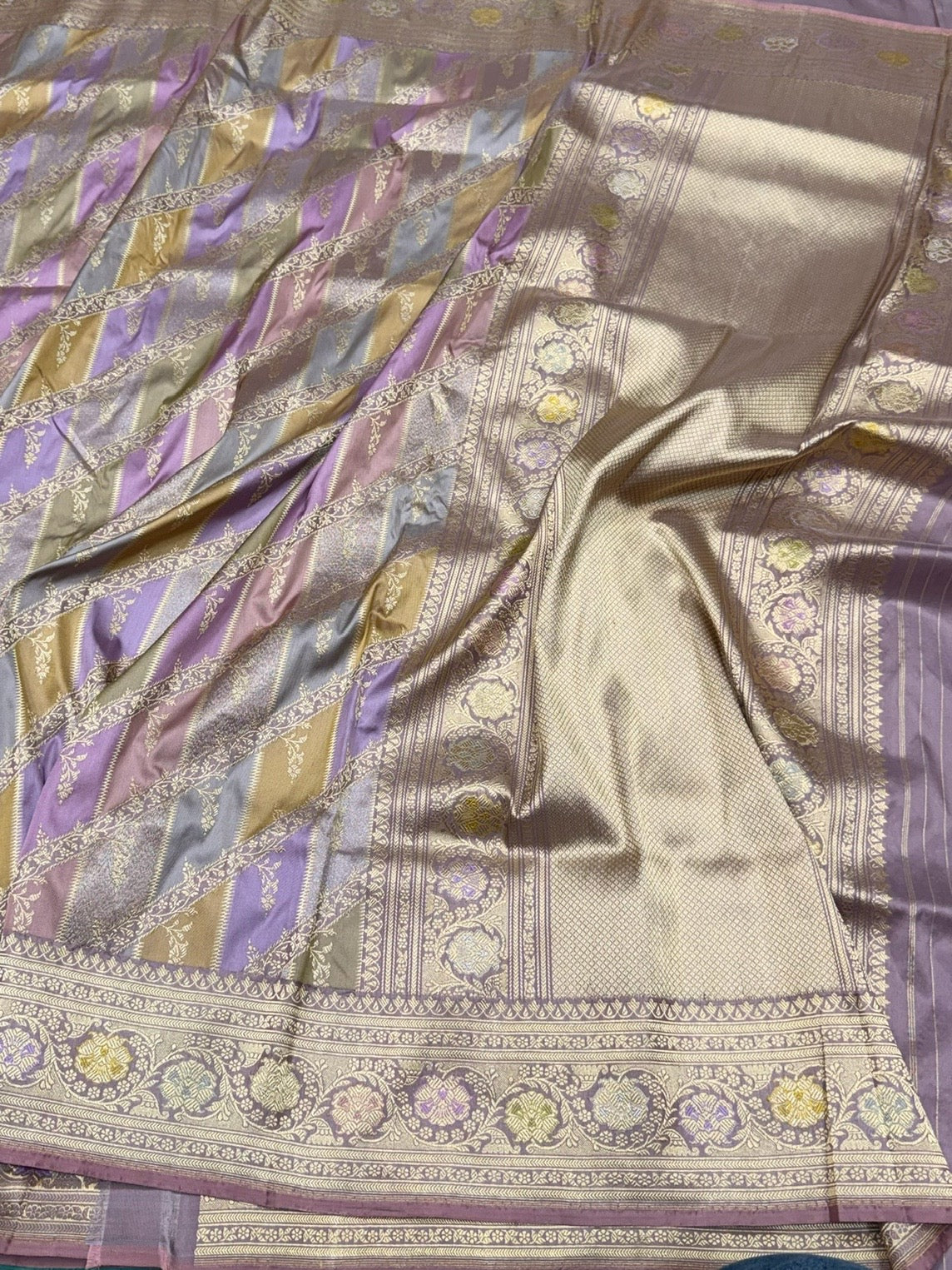 Mauve Handwoven Pure Banarasi Rangkaat Silk Saree – Pure Katan Silk