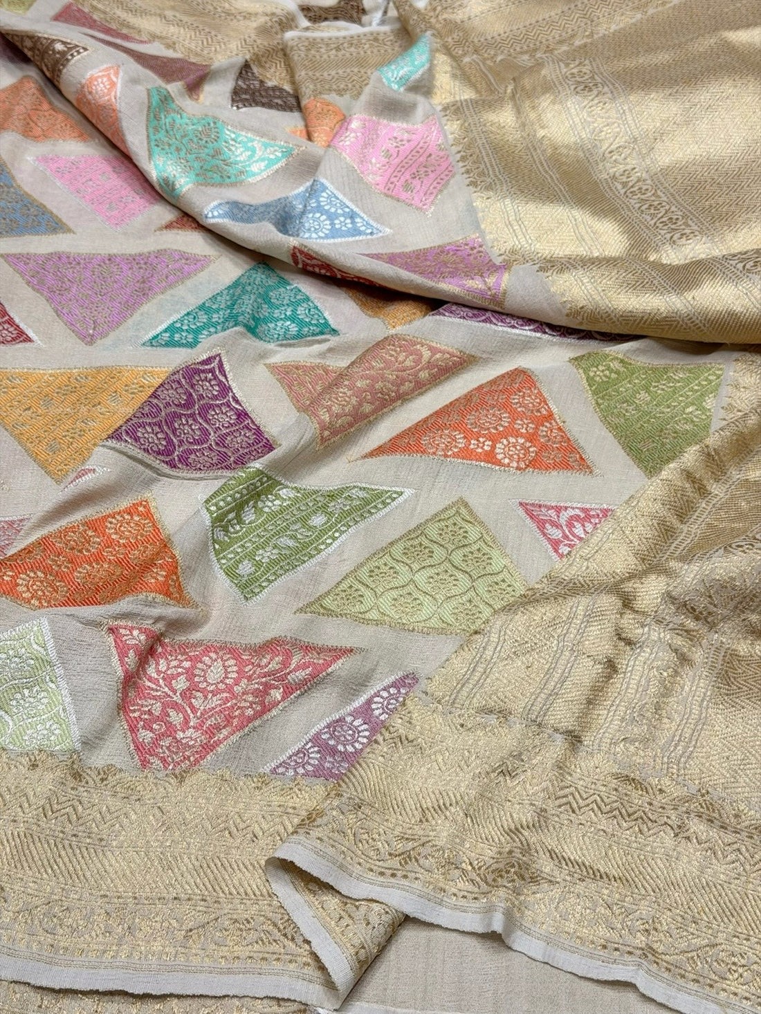 White Handwoven Banarasi Pure Tussar Georgette Saree