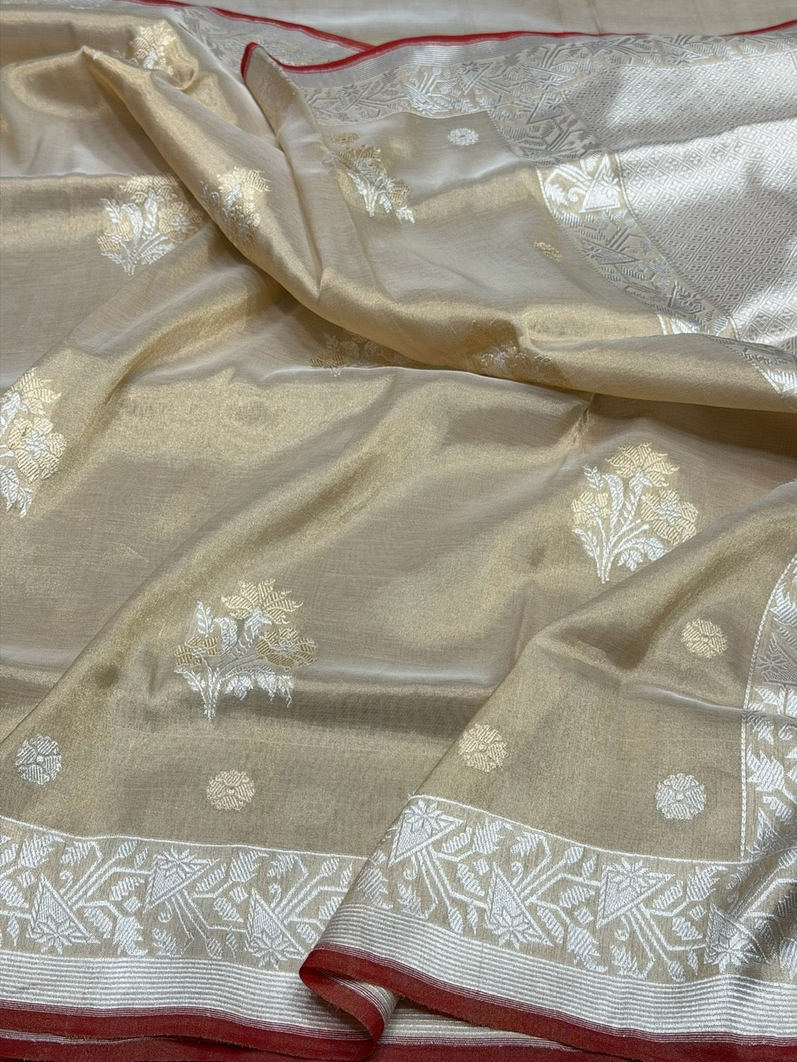 Champagne Gold Handwoven Pure Banarasi Tissue Saree