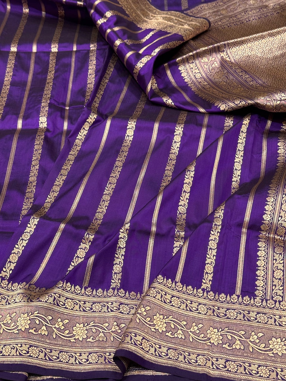 Handwoven Vintage Pure Banarasi Silk Saree
